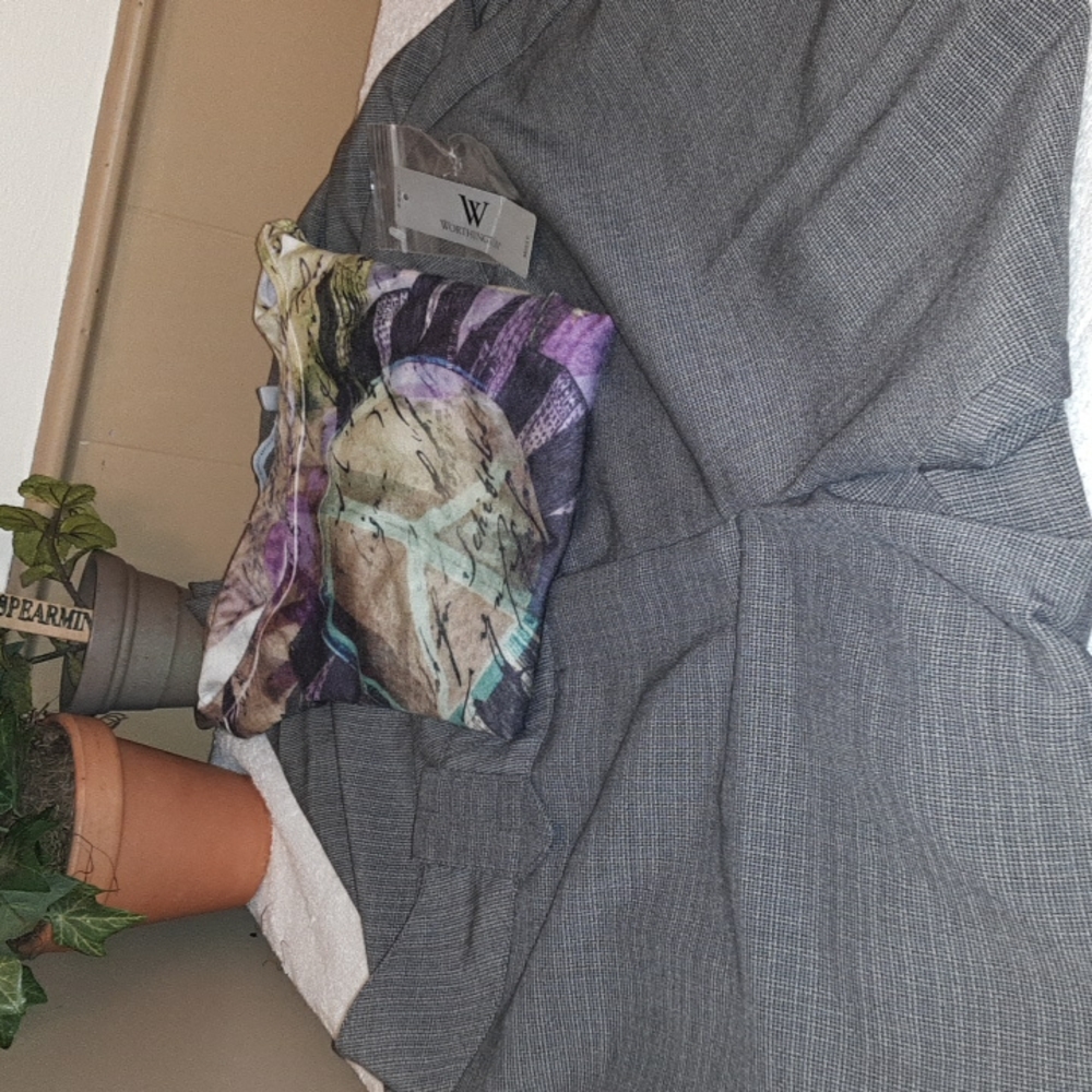 Worthington modern fit gray pattern pants size 8 missy